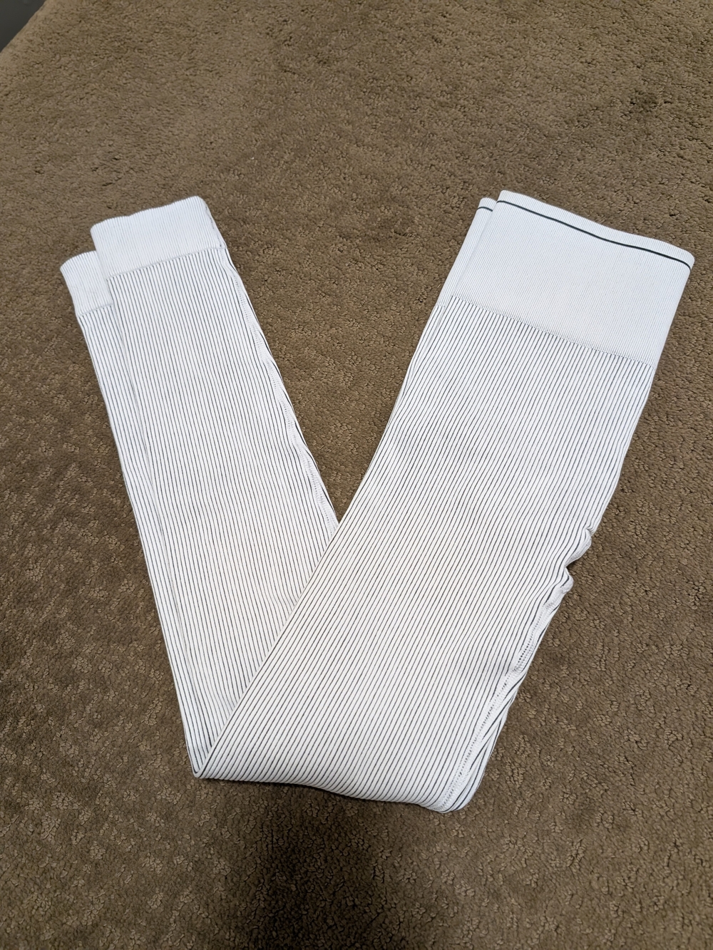 Women’s White Ribbed Leggings